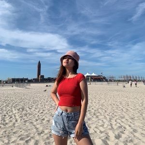 Crop top/off shoulder